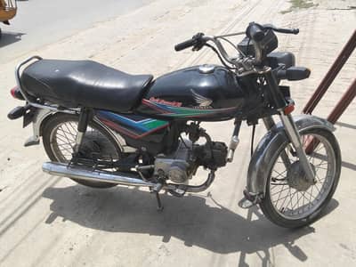 Black Honda Cd 70