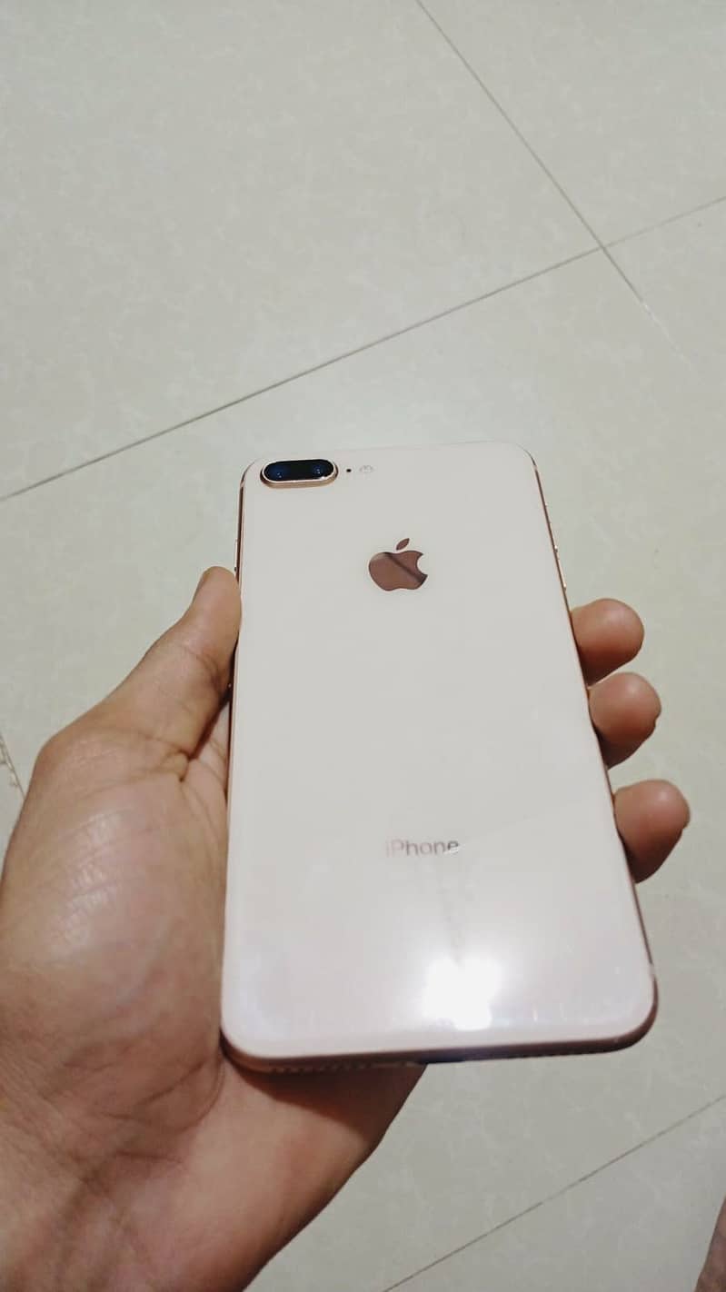 iPhone 8 Plus 0