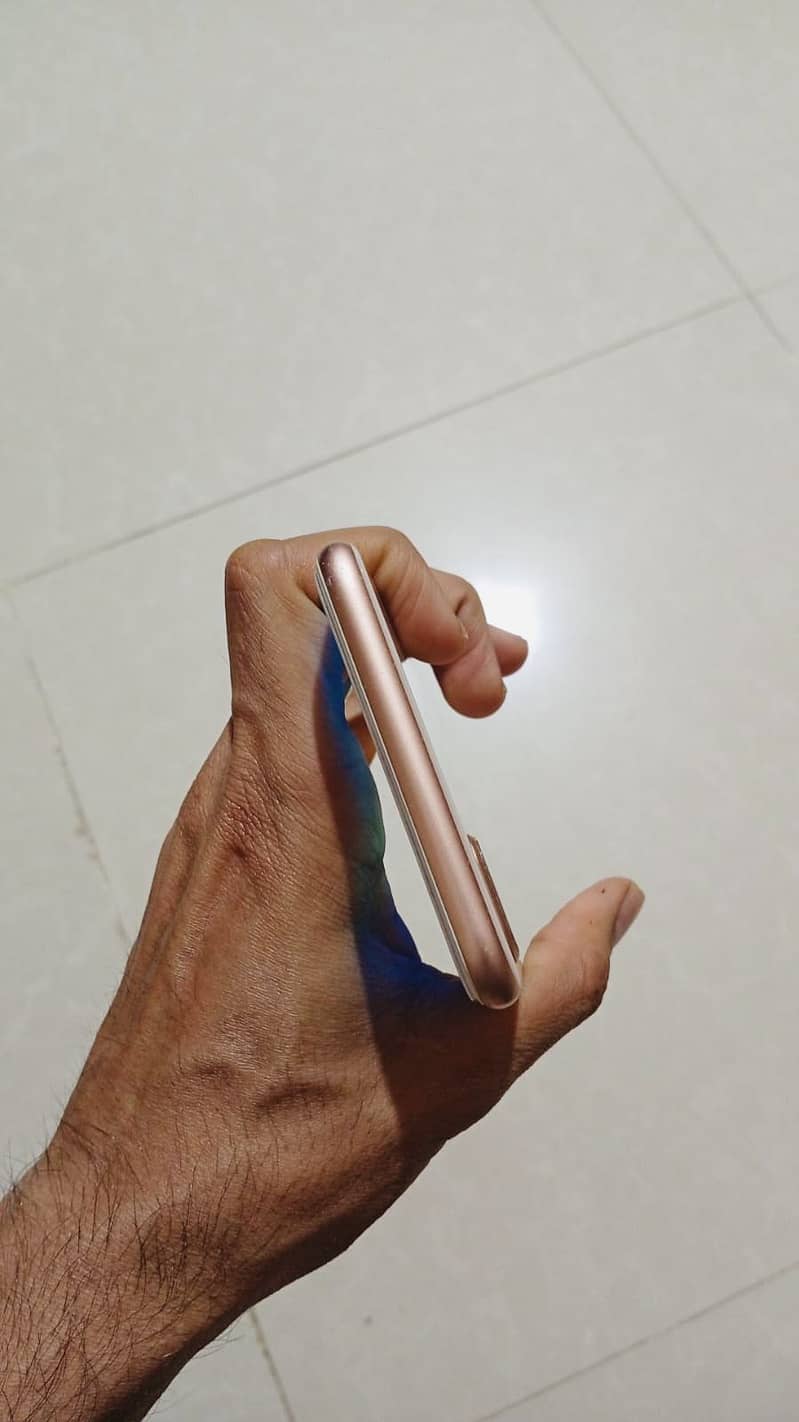 iPhone 8 Plus 2