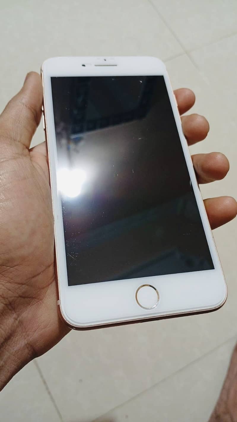 iPhone 8 Plus 4