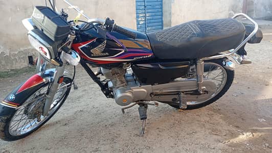 125Balck in vip genuine condition