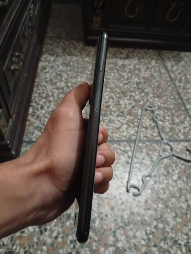 Apple iPhone 7 Plus 1