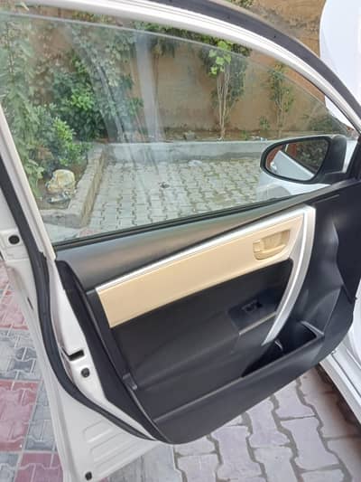 Well maintained , home used excellent conditioned Toyota Altis