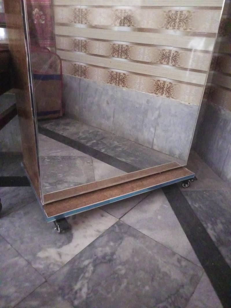 mirror 1