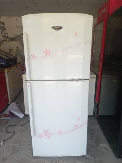 dawlance larg size fridge perfect cooling/0321/080/77/77/.