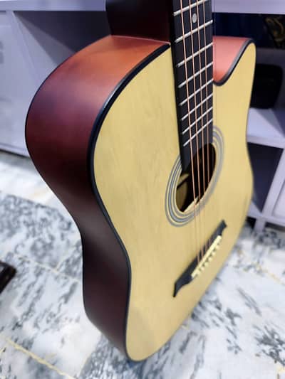 Acoustic Giutar just like New
