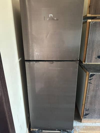 Dawlance medium size fridge condition 10/8