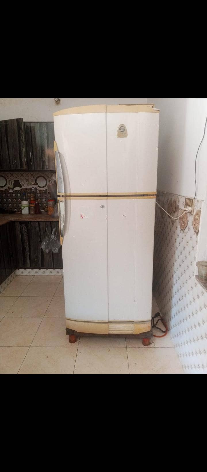 old fridge 0