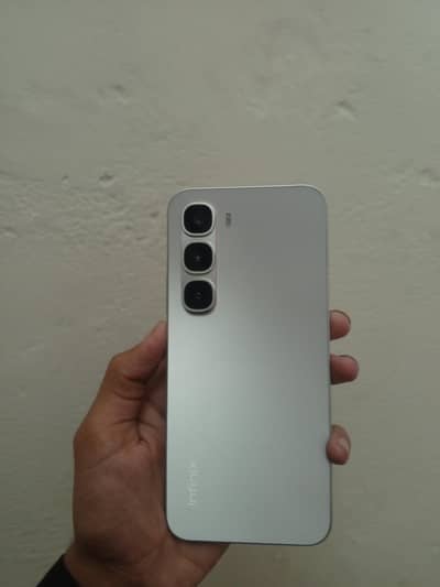 infinix Hot 60 pro ha 10/10 condition ha