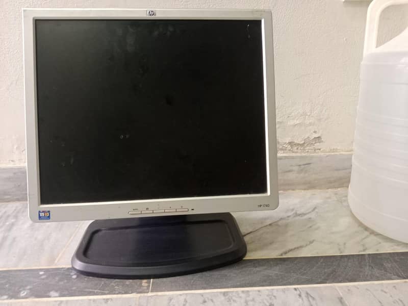 CPU, keypad , moniter, mouse. 4