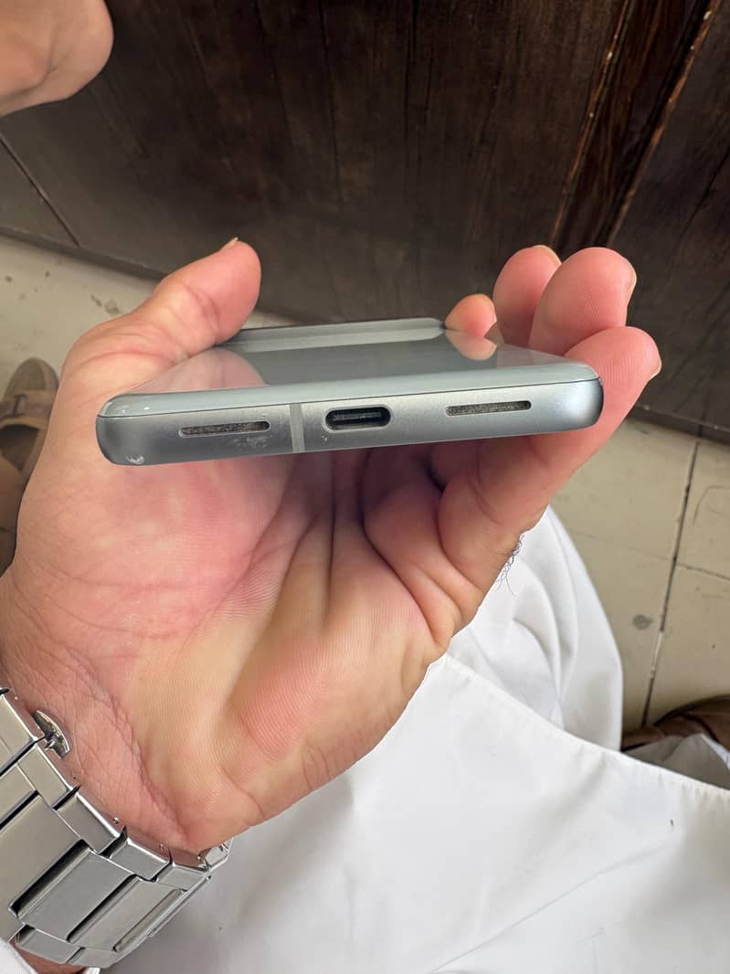 Google pixel 8 2