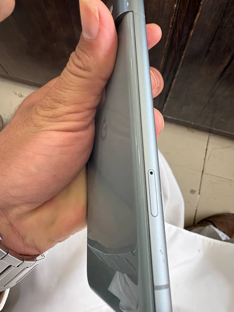 Google pixel 8 3