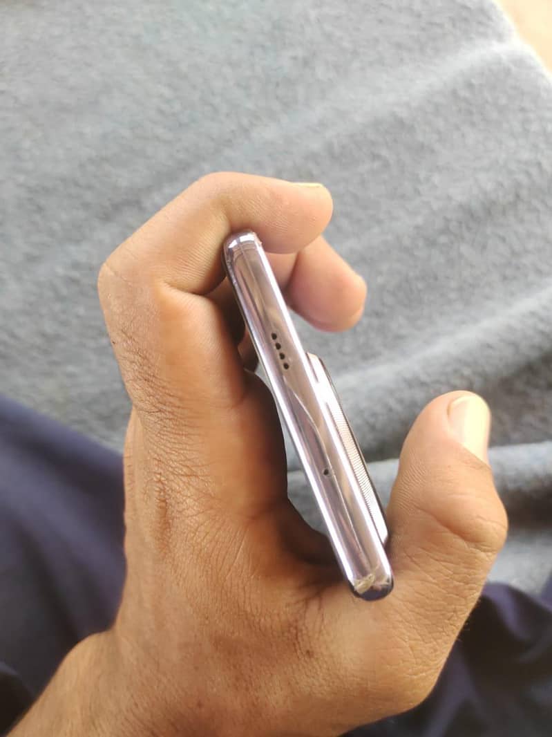 camon 30s 1