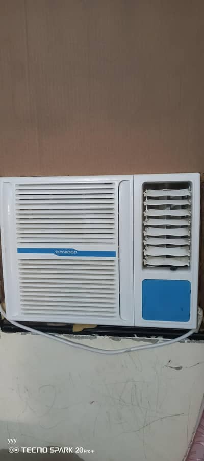 me Apne window Ac sale kar re ho poine ton ke hai chalna me bukl ok