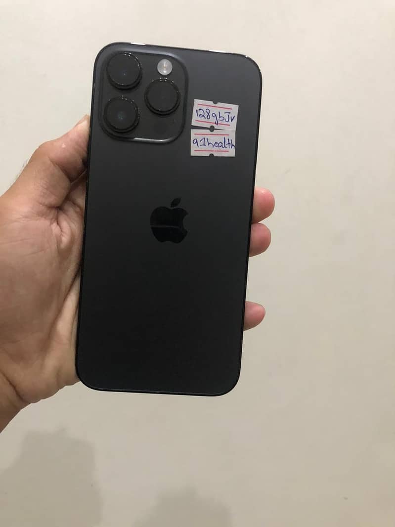 Apple iPhone 14 Pro Max 4