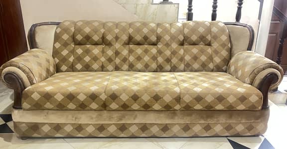 Luxury and Comfortable Sofa Set for Sale