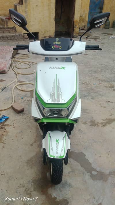 aur Reebok King Scooty Elec