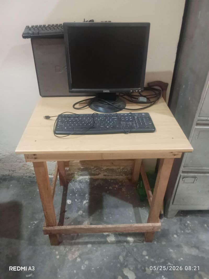 computer table used or study table teacher table 1