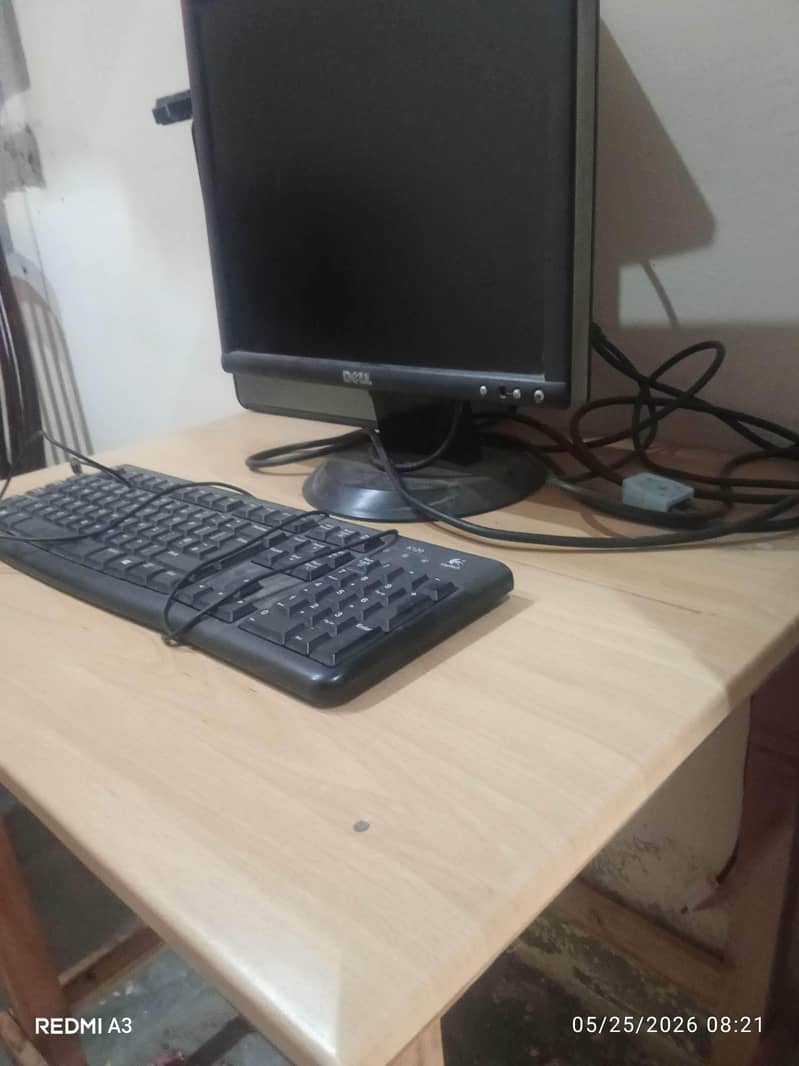 computer table used or study table teacher table 4