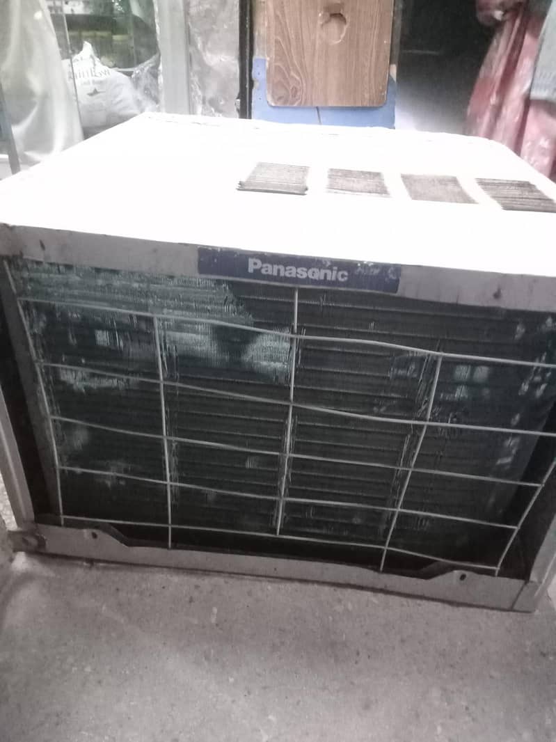 Window  AC 1