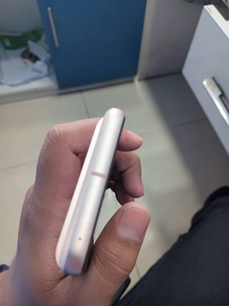 Google Pixel 8 5
