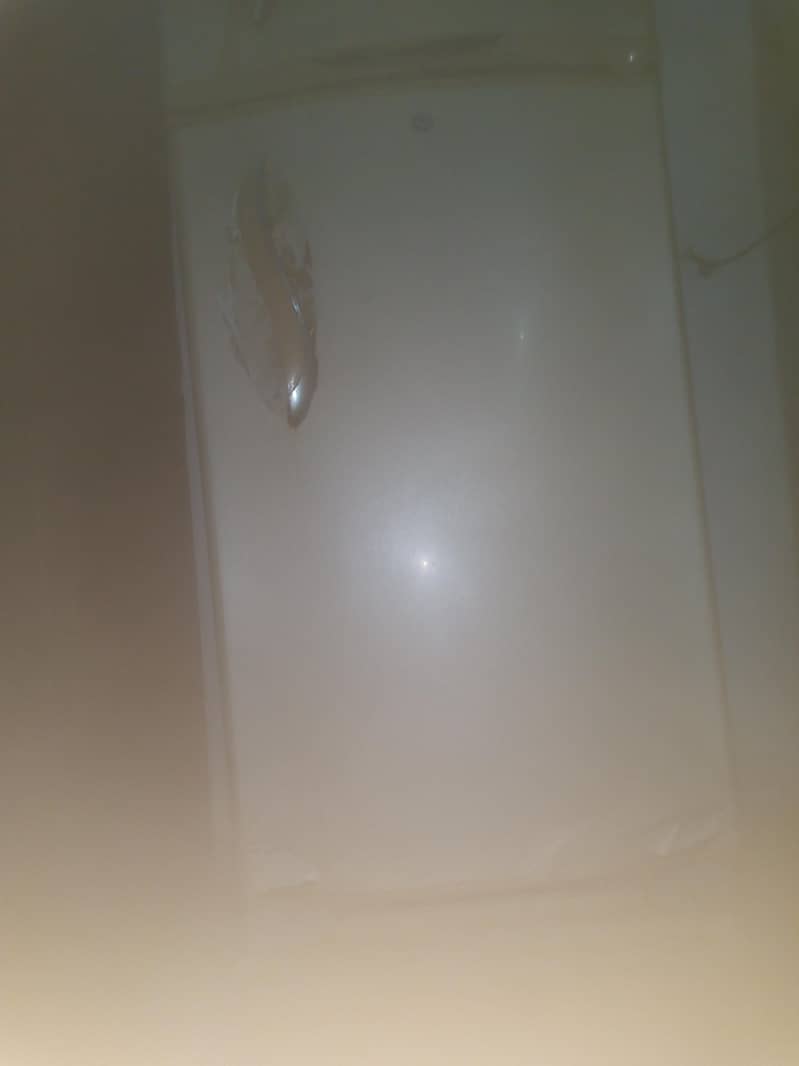 waves fridge 1