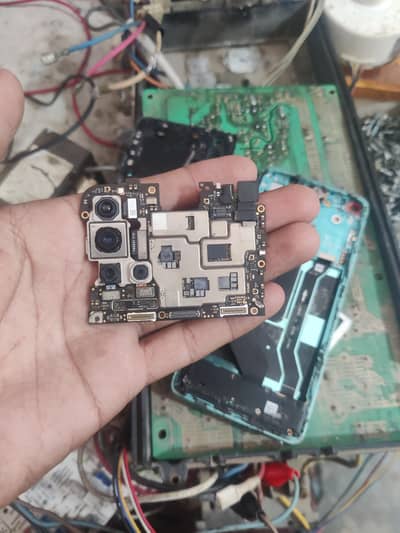 OnePlus 8t Bord Available On Nahi Hy