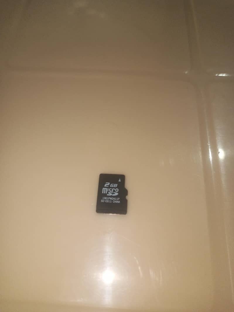 Memory card (2 GB) 0