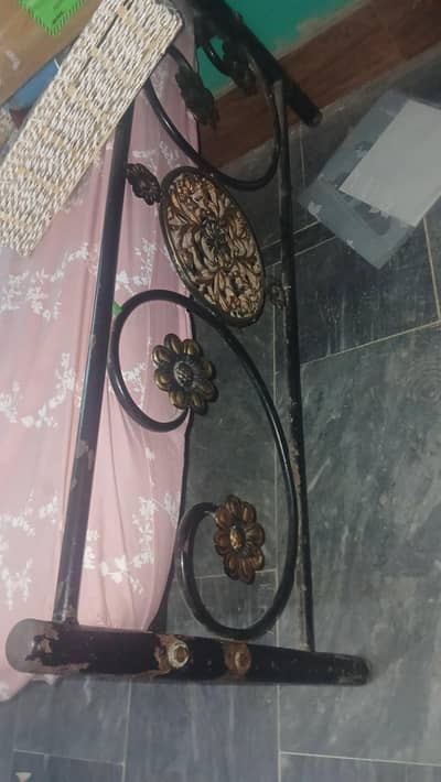 iron bed for sell urgently