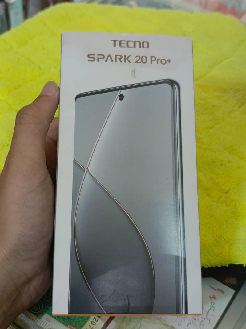 Tecno Spark 20 Pro Plus 0