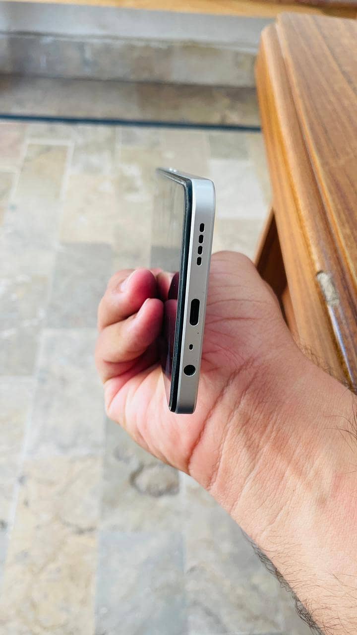 Realme C71 4