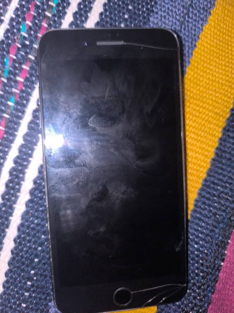 Apple iPhone 7 Plus 1