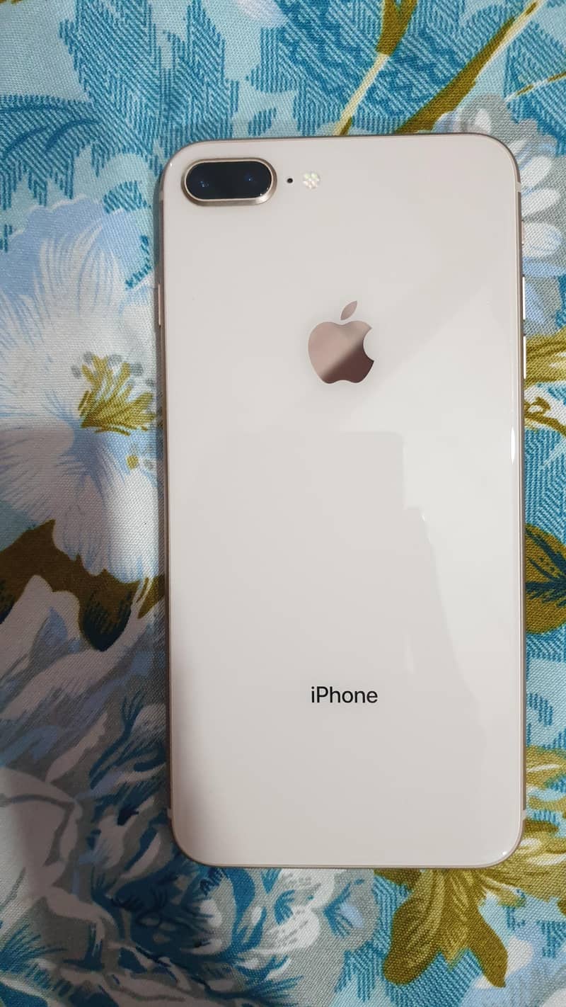 Apple iPhone 8 Plus 1