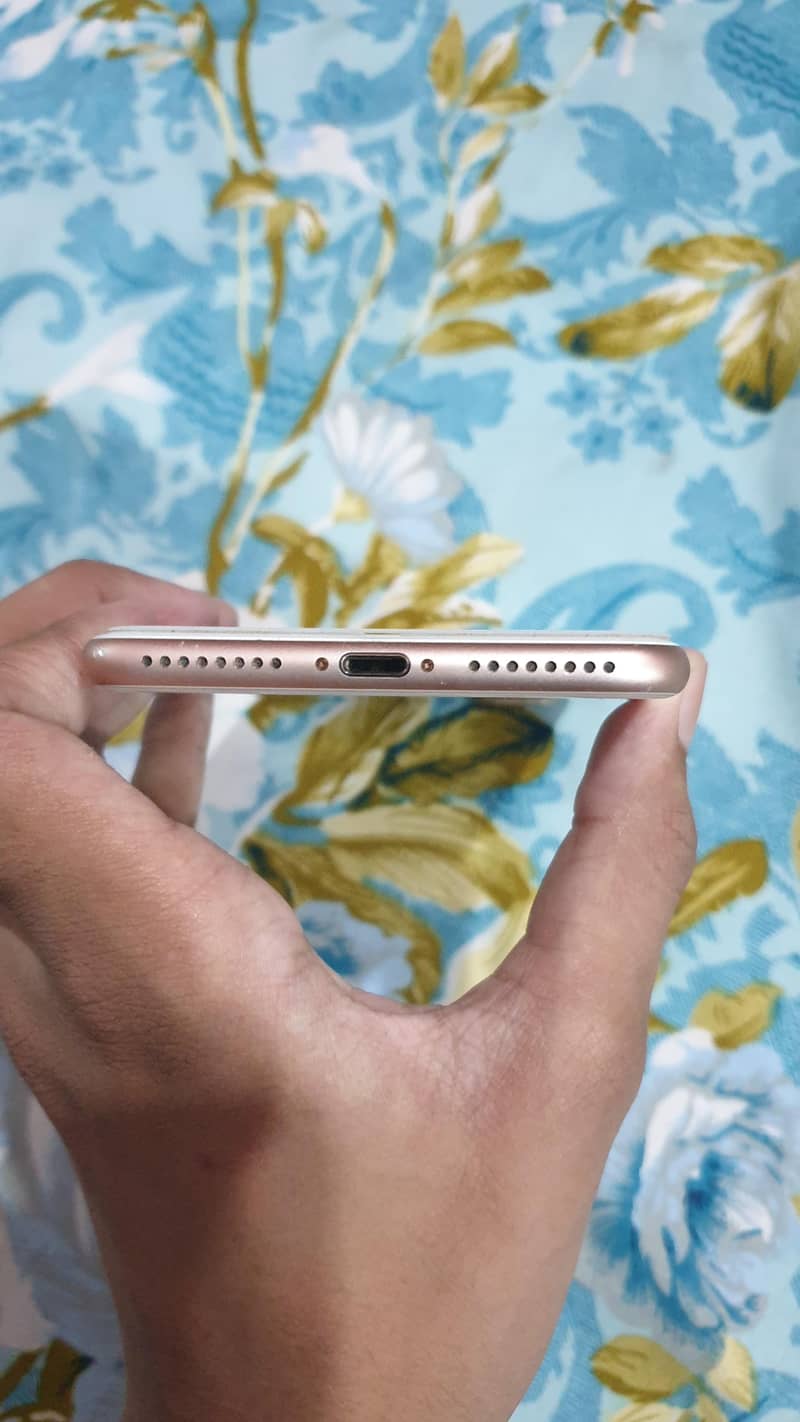 Apple iPhone 8 Plus 2