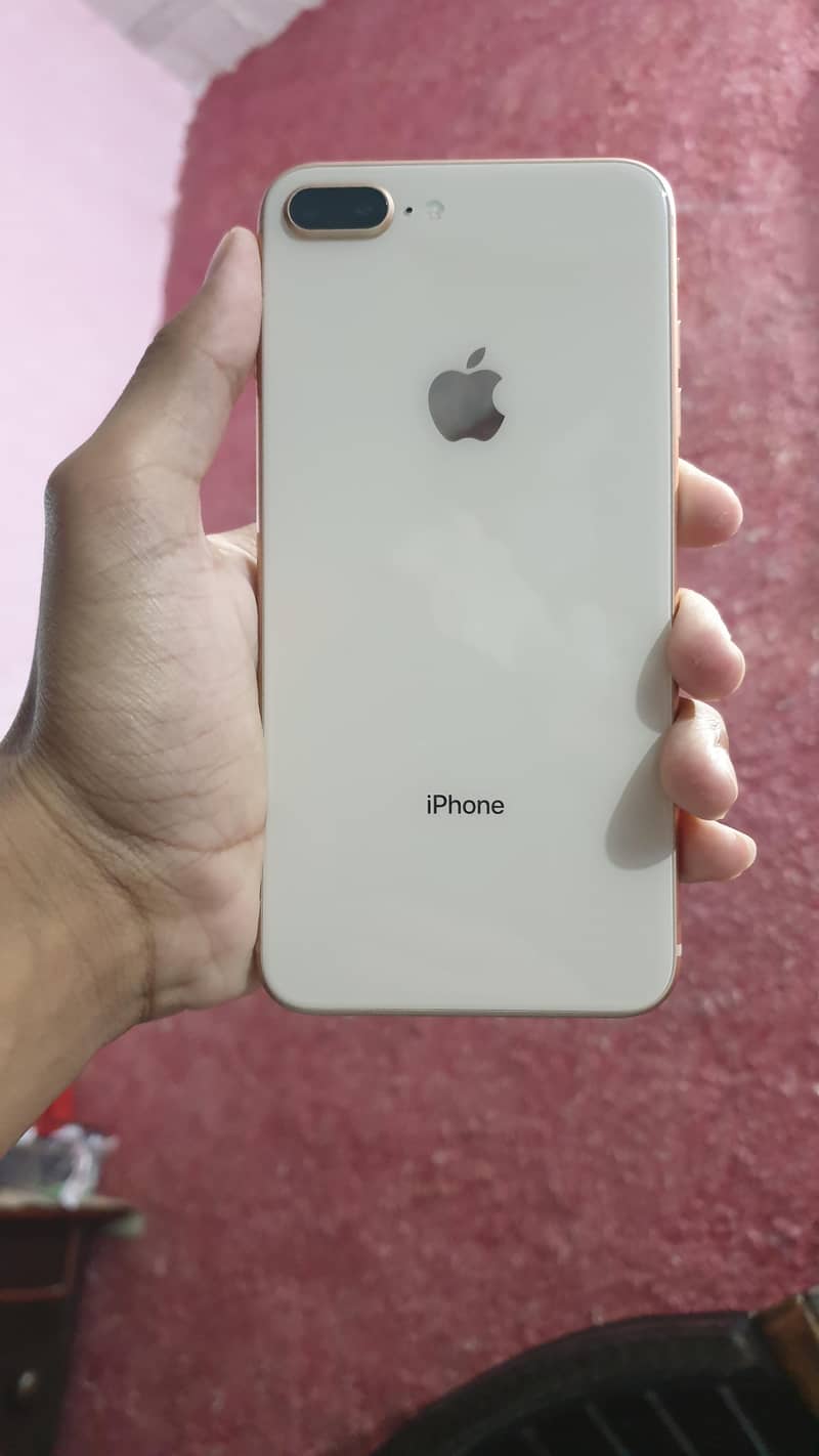 Apple iPhone 8 Plus 5