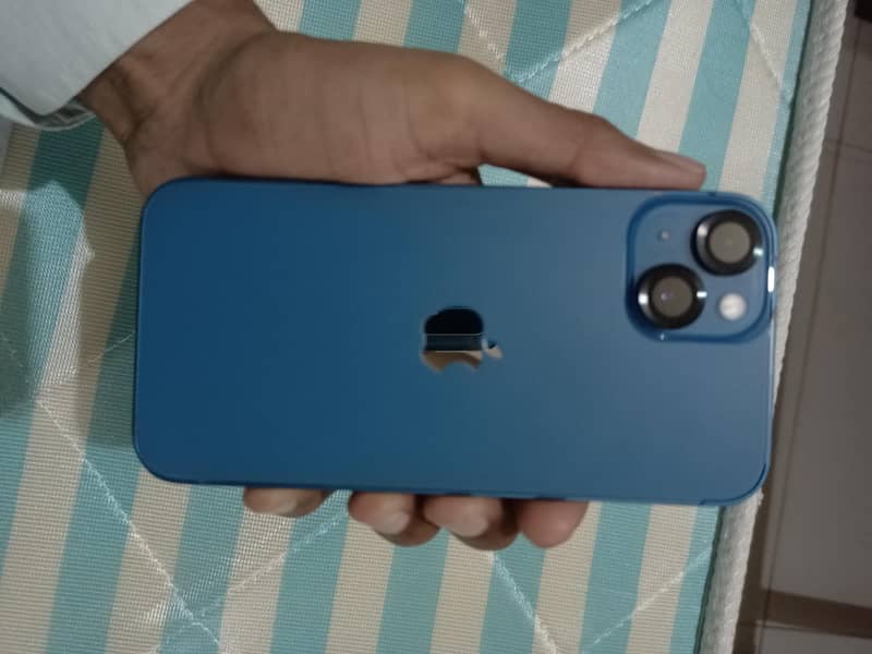 Apple iPhone 13 0