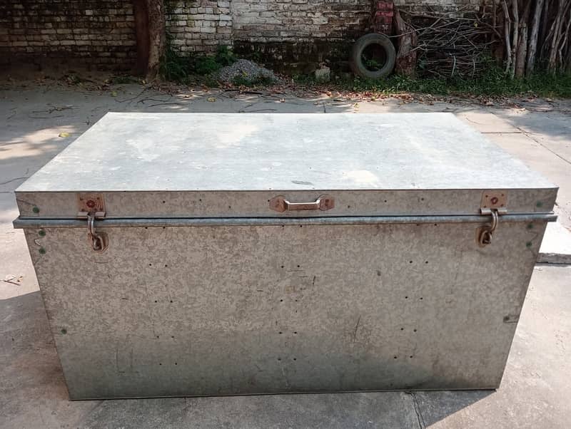 Peti / trunk 0