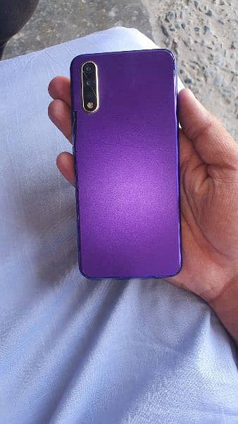condition 8out of 10 ( 8gb ram and 256 )