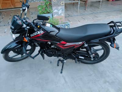 Suzuki GR 150 (2026 Black Edition) – Total Genuine, Like New Condition