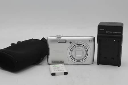 Nikon Coolpix s3700 20.1MP 8x optical ZOOM compact digital camera