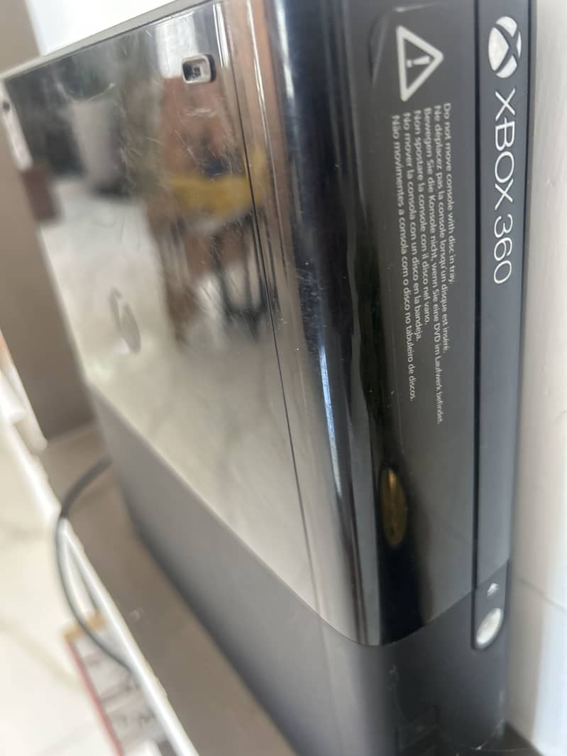 xbox 360 with controllers 2 2