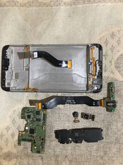 Samsung galaxy A10s parts what’s app 030/47/86/51/08
