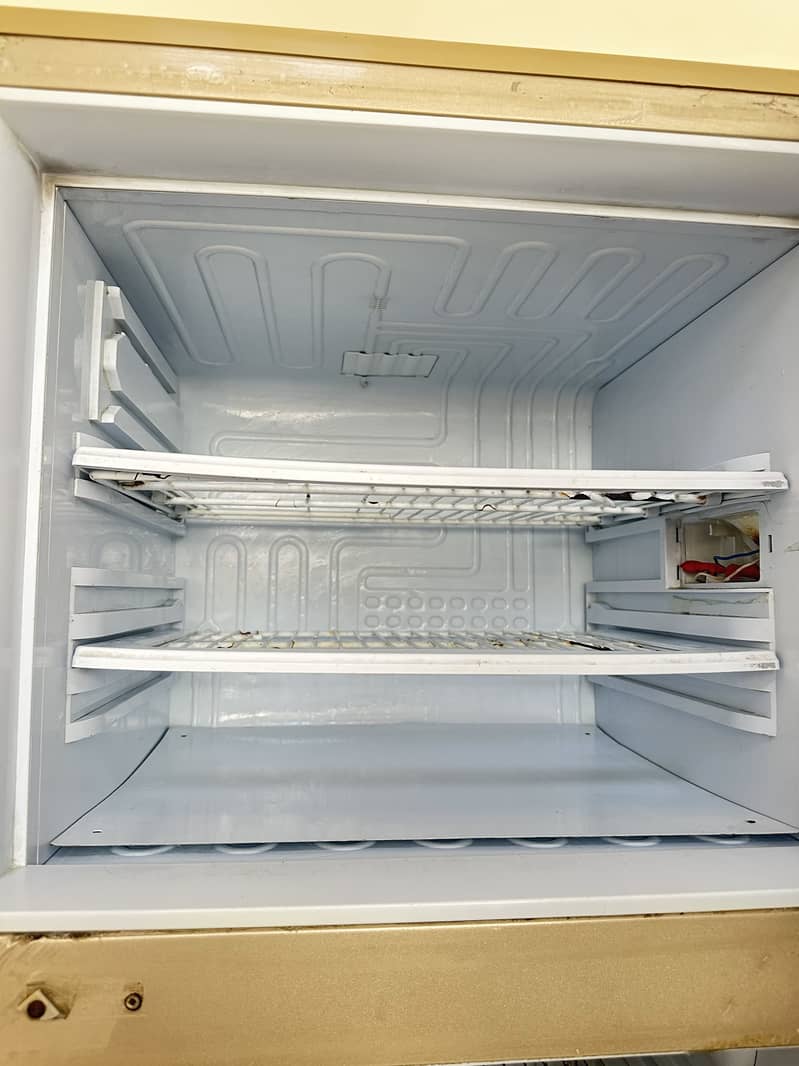 Fridge 4