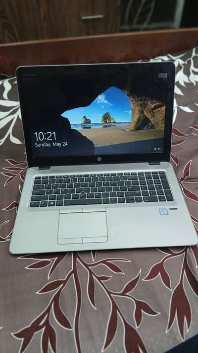 Hp Elitebook slim Laptop with high specs(1gb gpu, 500/256 , 16gb ram)