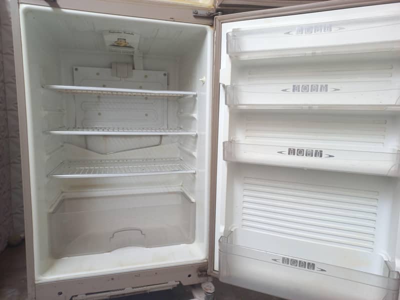 Dawlance refrigerator 4