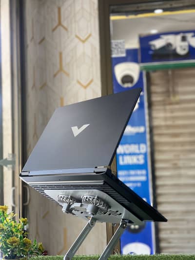 Hp victus 15 Ryzen 8645Hs ddr5 16GB nvme 512gb Rtx 4050 6GB