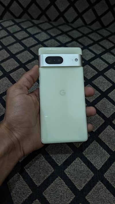 Google pixel 7 (Personal Used Over 3 Years)