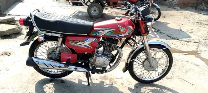 Red Honda 125