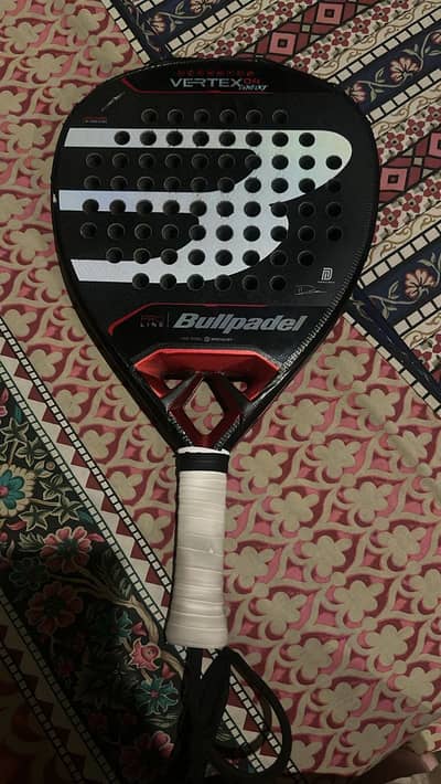 Bullpadel vertex 04 padel racket