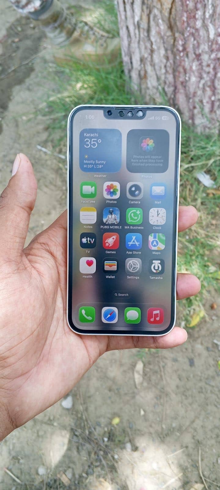 Apple iPhone 16e 2